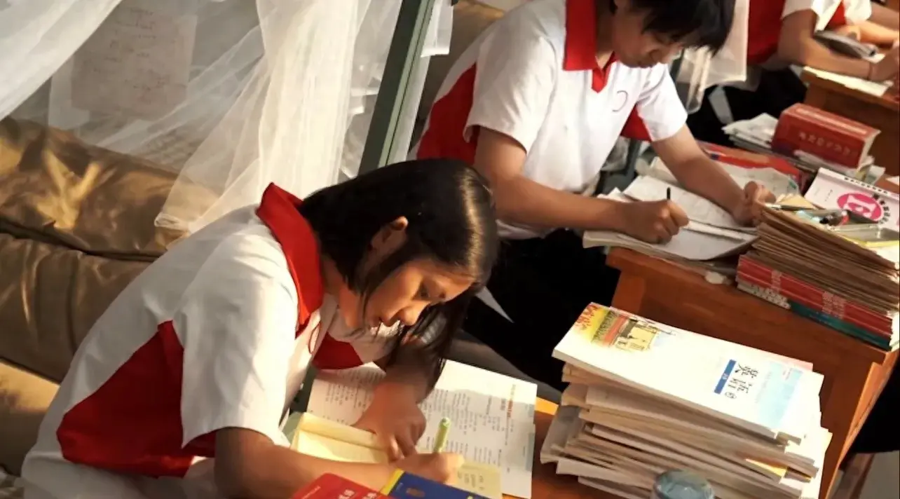 毕业季学生花式整活儿-毕业花束寄语短句送老师