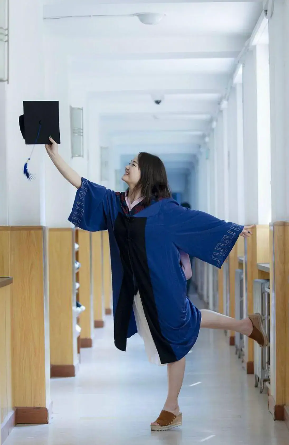 毕业季学生花式整活儿-毕业花束寄语短句送老师