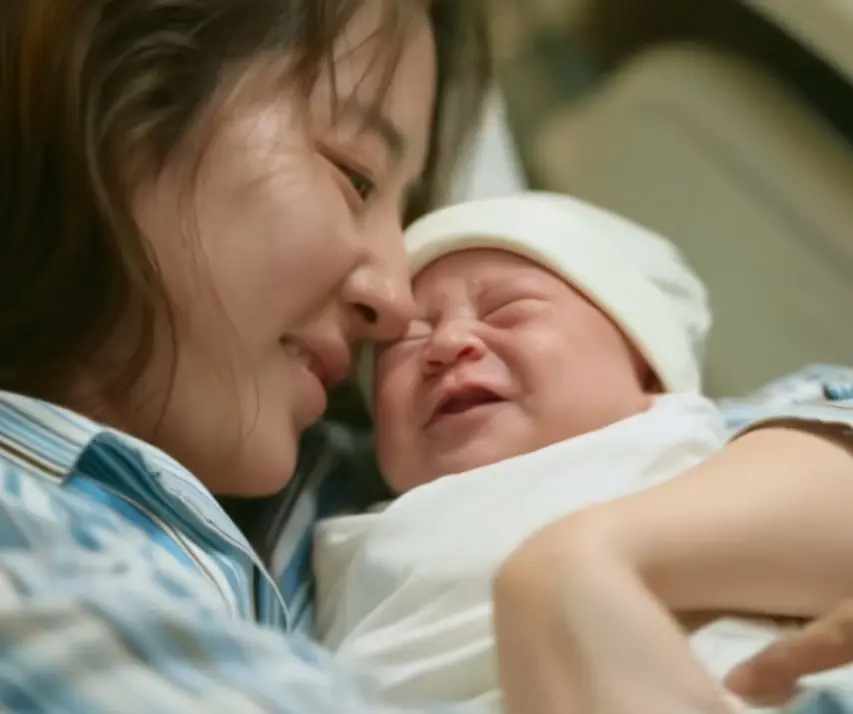 查一下吧!刘亦菲生产这段不像是演的,她是不是真的生了个孩子?-刘亦菲怀孕生孩子