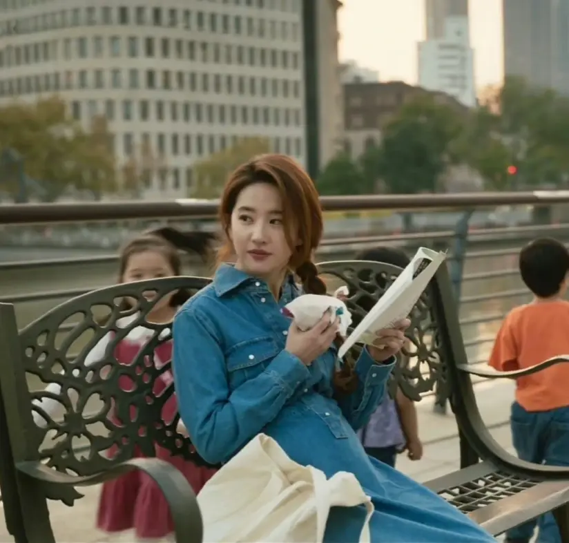 查一下吧!刘亦菲生产这段不像是演的,她是不是真的生了个孩子?-刘亦菲怀孕生孩子