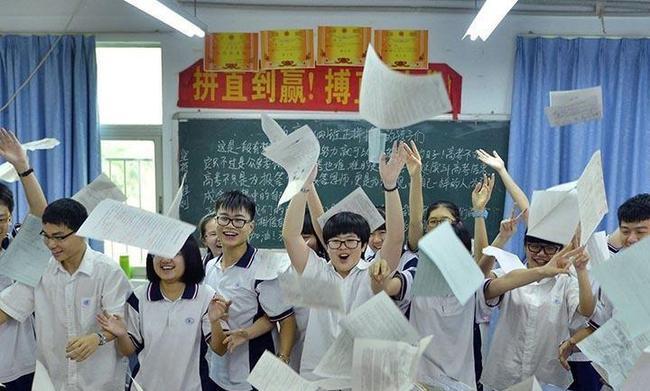 高考后填报志愿,千万别为了上大学,去选那些冷门专业!-新高考报冷门专业会不会被录取