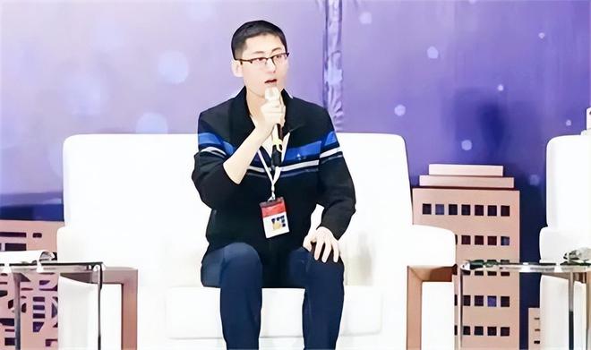 38岁国防专家骨灰已下葬,死亡内幕被揭开,真相浮出水面-38岁国防专家凌晨牺牲了