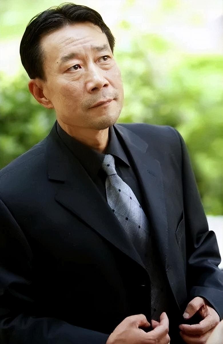 李雪健究竟做了什么对不起“白玉兰”的事,竟然连提名都不给-李雪健白玉兰奖视频