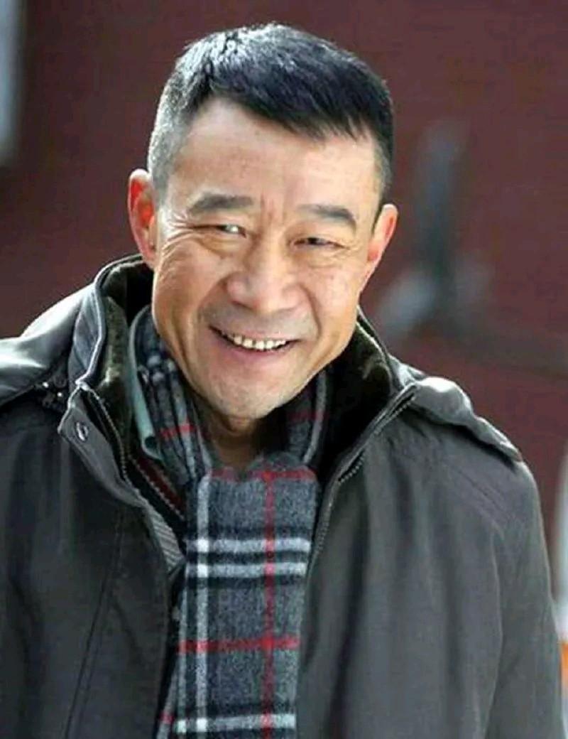 李雪健究竟做了什么对不起“白玉兰”的事,竟然连提名都不给-李雪健白玉兰奖视频