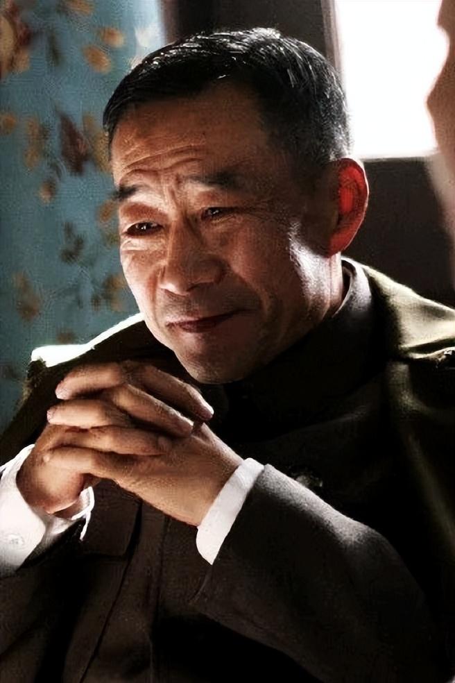 李雪健究竟做了什么对不起“白玉兰”的事,竟然连提名都不给-李雪健白玉兰奖视频