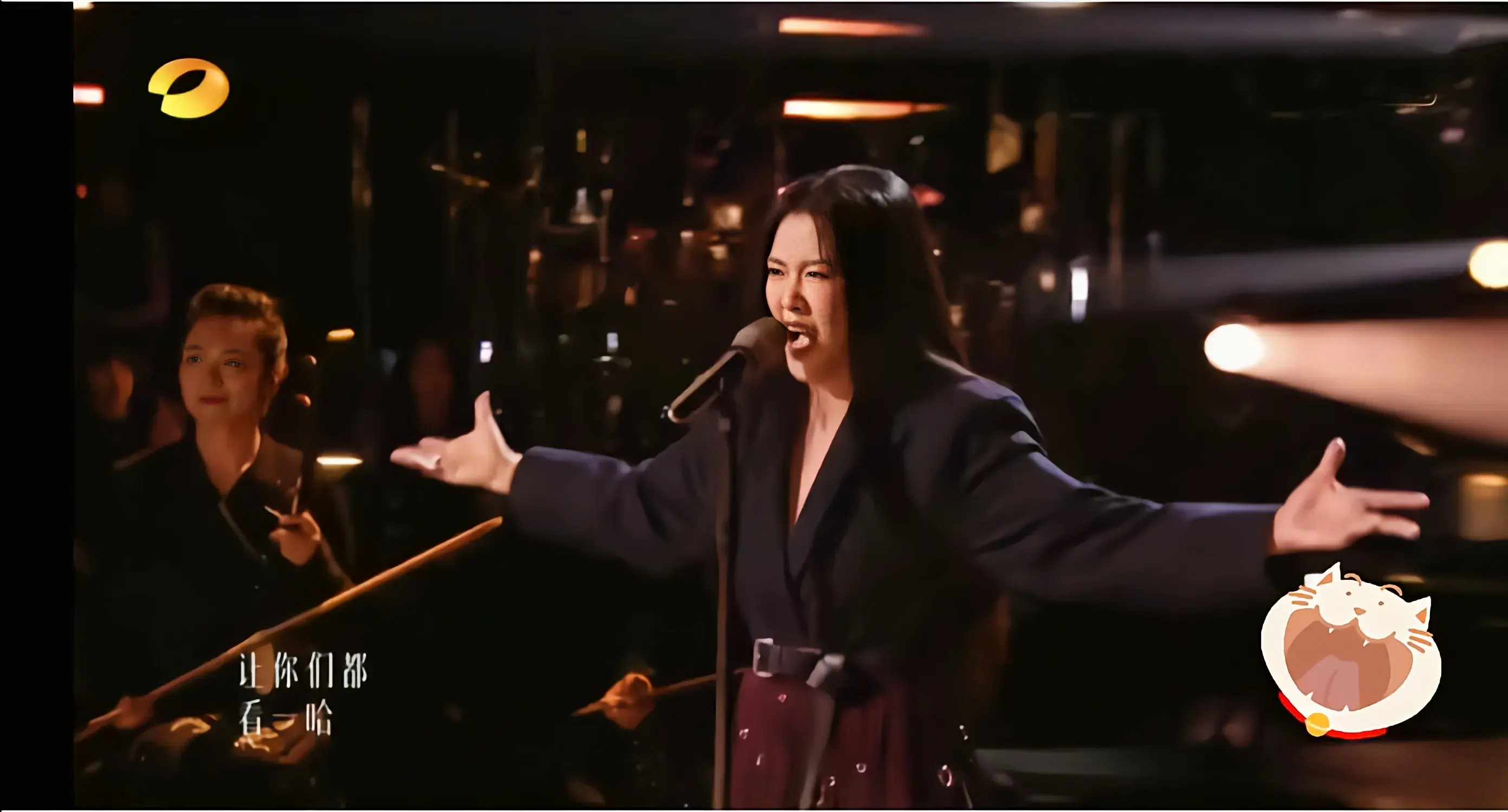 《歌手》凡希亚首唱中文歌被央视点名,网友:可以拉踩99%的韩团-西尔瓦尼亚