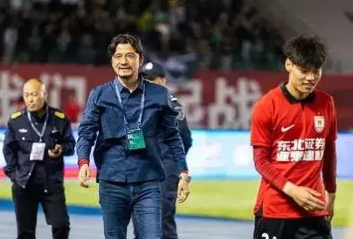 本土教练最大希望!谢晖接手12场仅输3场:陈洋6轮输5场!-谢晖主教练