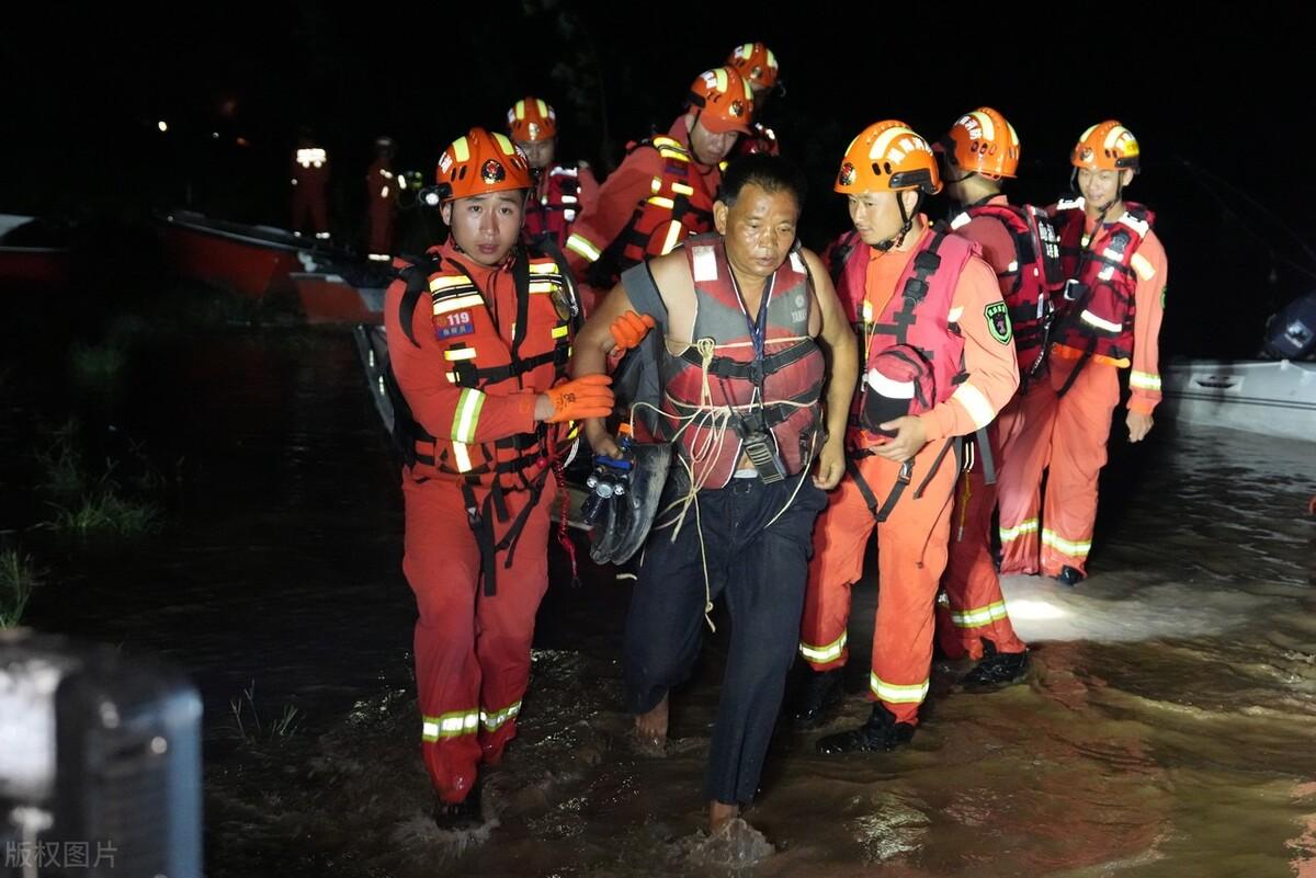 这就是中国力量,洞庭湖决口封堵作业最新进展-洞庭湖生态修复项目最新消息