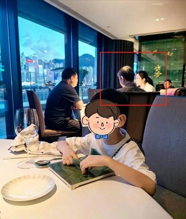 韩雪结婚了?被拍到和丈夫万山外出聚餐,两人还有一个可爱的女儿-韩雪,结婚了吗?