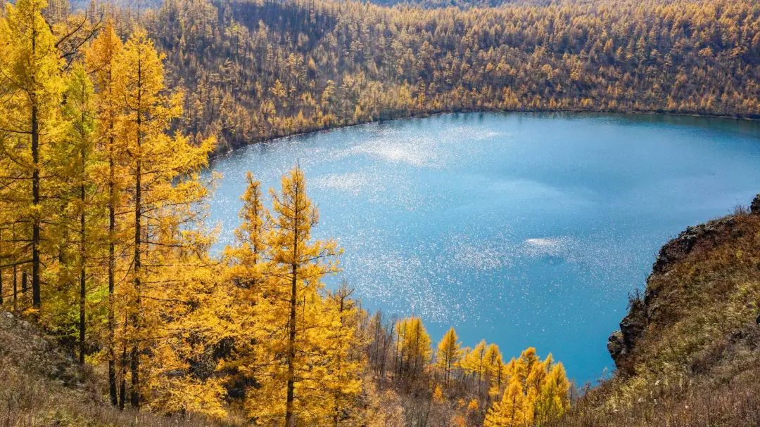 被国家地理评为“秋日必去”,10月的内蒙古,到底有多美?-内蒙10月份天气冷吗?