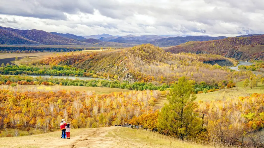 被国家地理评为“秋日必去”,10月的内蒙古,到底有多美?-内蒙10月份天气冷吗?