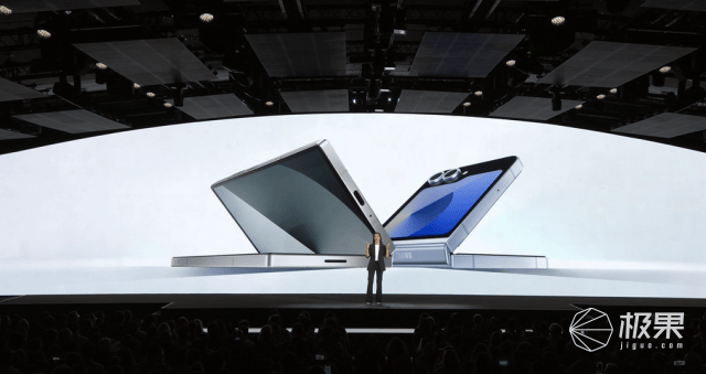 1099元起!三星重磅新品登场,折叠手机用上谷歌AI,搭配智能戒指太酷炫……-三星2022款折叠手机多少钱