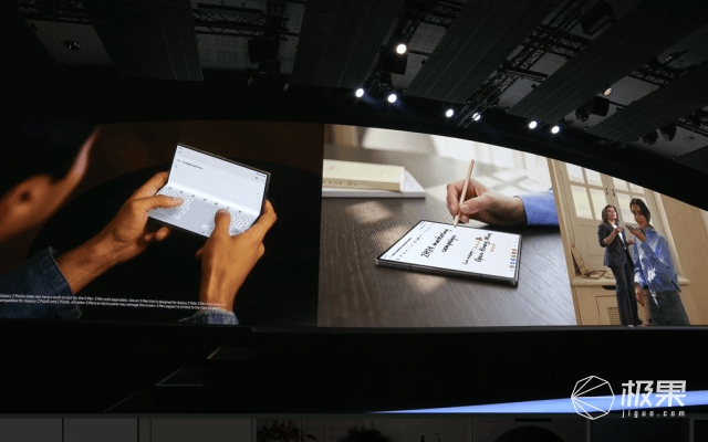 1099元起!三星重磅新品登场,折叠手机用上谷歌AI,搭配智能戒指太酷炫……-三星2022款折叠手机多少钱