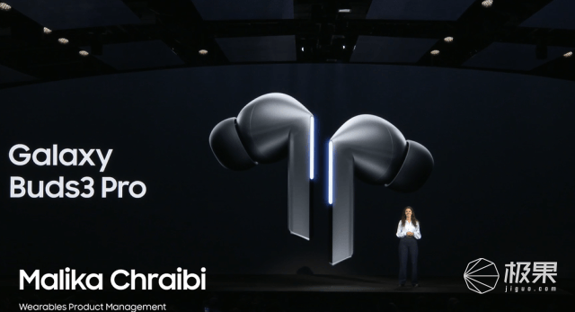 1099元起!三星重磅新品登场,折叠手机用上谷歌AI,搭配智能戒指太酷炫……-三星2022款折叠手机多少钱