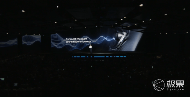 1099元起!三星重磅新品登场,折叠手机用上谷歌AI,搭配智能戒指太酷炫……-三星2022款折叠手机多少钱