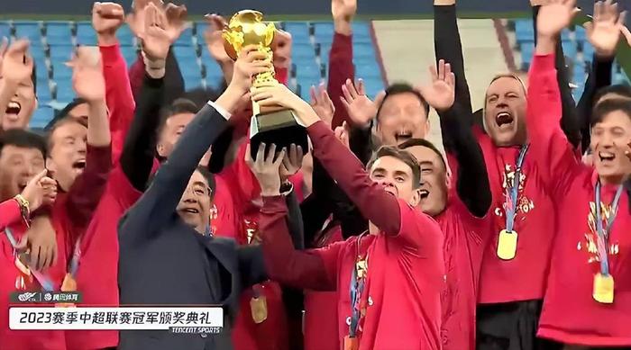 中超第13轮成都蓉城做客上港 还能复制双杀卫冕冠军的奇迹吗-中甲成都蓉城最新动向