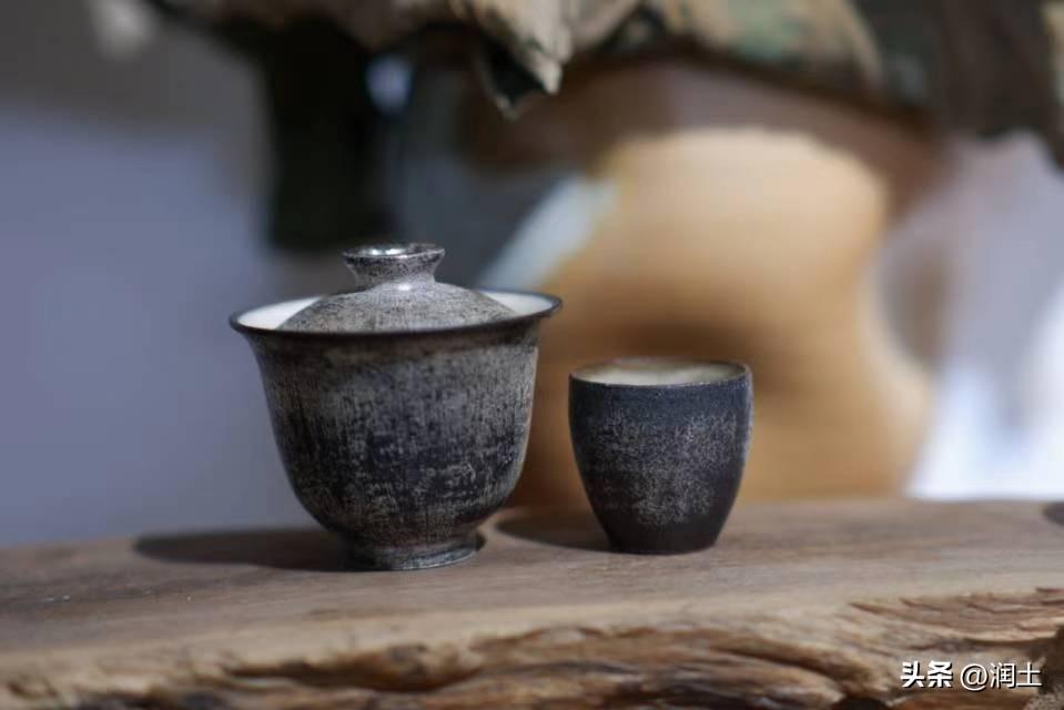 景德镇摆摊,900人抢300摊位,摊主:月入几千,比高考查分还紧张-景德镇能摆摊的地方在哪里