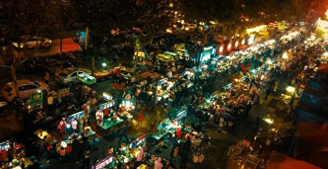 "月入数千非易事,景德镇摊主争摊位:紧张程度堪比高考查分"-景德镇哪一条街可以摆摊