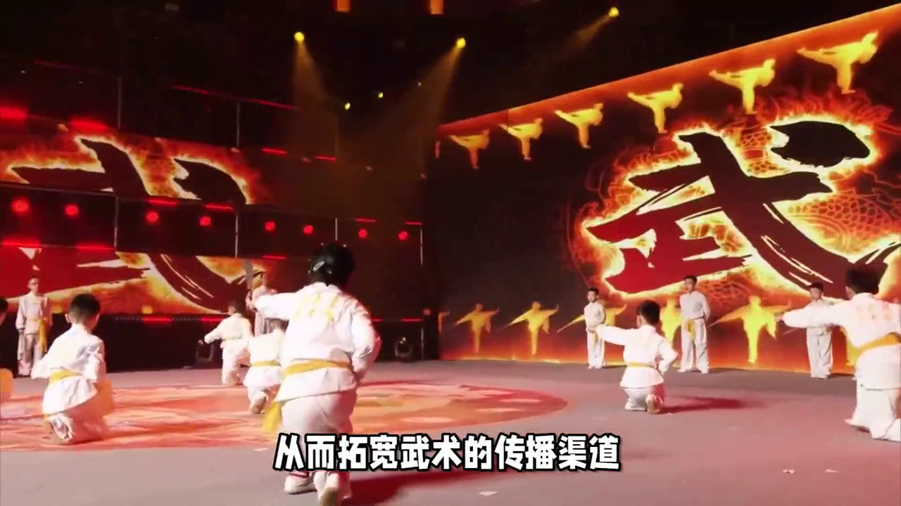 少林寺最帅师徒亮相考功总决赛,这颜值简直要逆天啦! 哇塞-少林寺师傅带徒弟们吃狗肉