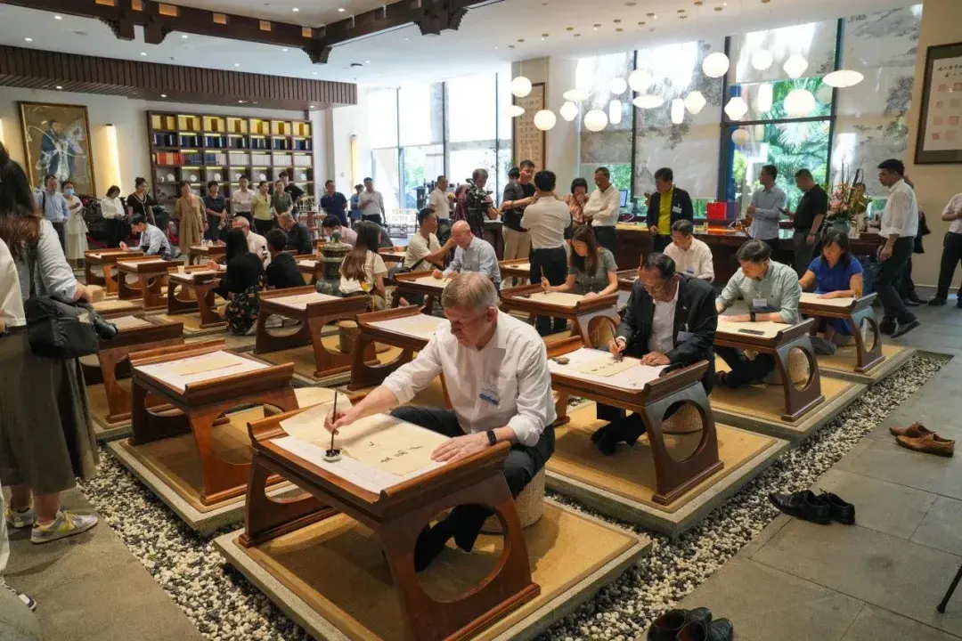 “中医很神奇”!外国驻港领团和商界参访团在乐城解锁医疗旅游新体验-外国驻香港领事馆官网