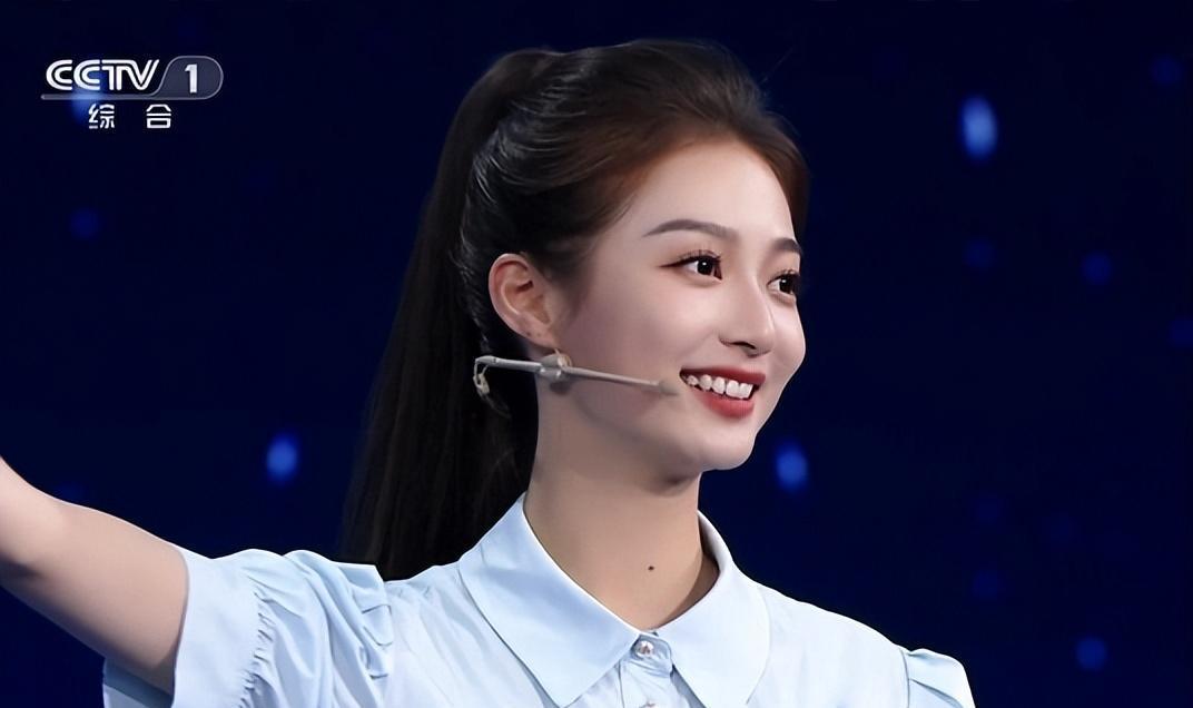 冯琳:比赛收获姐妹情,赛后和张靓婧共同唱响“入职央视”的期待-冯琳个人