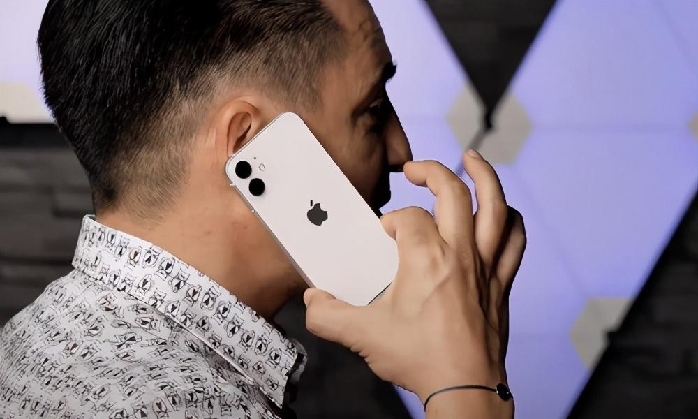 苹果“断触门”大面积爆发,官方正式回应:后期软件可修复-苹果手机断触什么意思