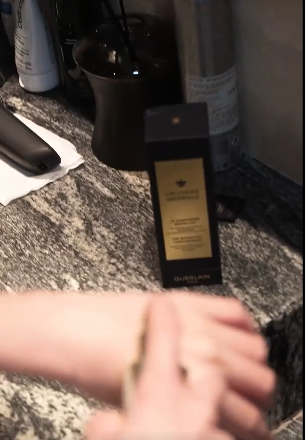 汪小菲老婆Mandy晒回家vlog,回家做饭,这就是台北的豪门生活?-汪小菲夫妇现身北京故宫 网友:孩子呢