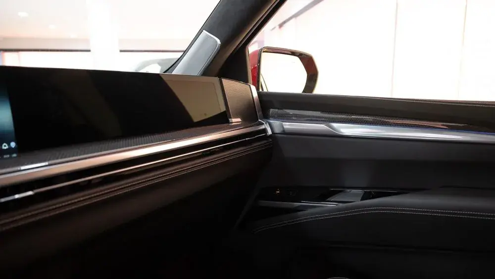 新车 | 约61万元起售/年底上市 凯迪拉克新款凯雷德ESCALADE实车曝光