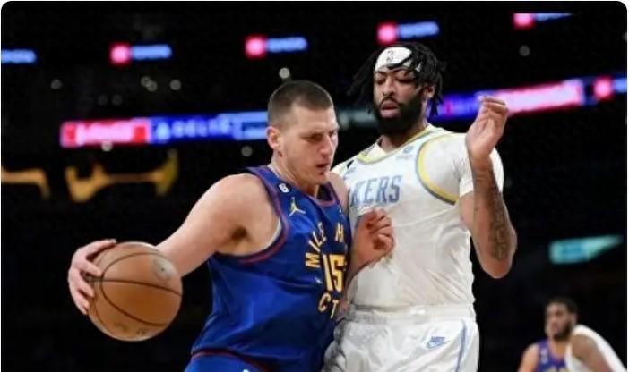 彻底打服了!约基奇盛赞浓眉才是DPOY,詹姆斯插手美国男篮教练组-詹姆斯继续领跑mvp排行榜