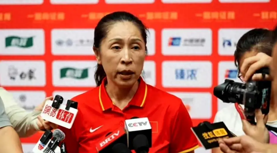 一意孤行!女篮12人大名单彰显无奈和忧虑,这到底是为什么呢?-女篮队员名字