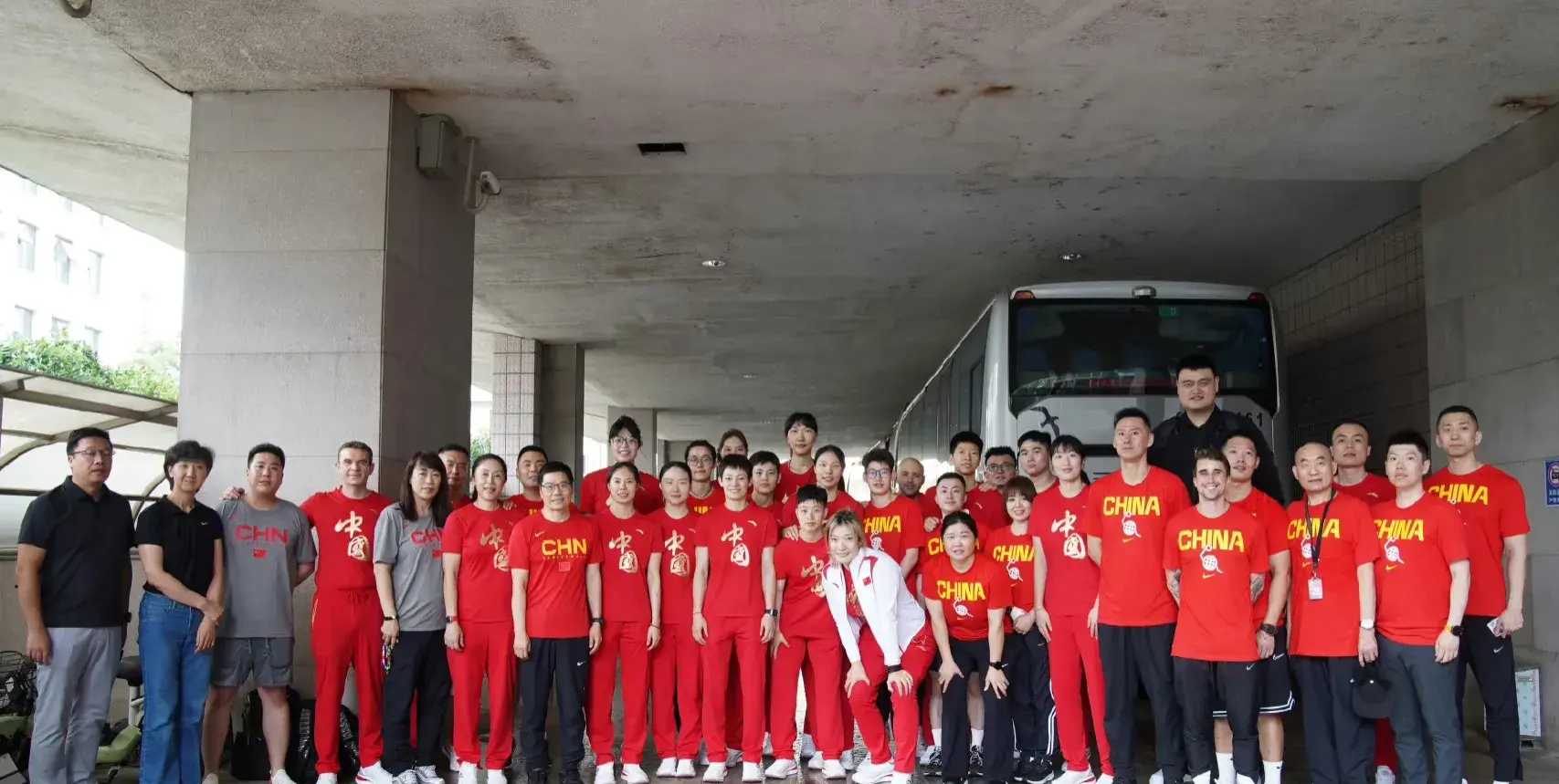 一意孤行!女篮12人大名单彰显无奈和忧虑,这到底是为什么呢?-女篮队员名字