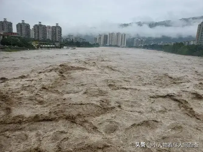 睡梦中被卷走 暴雨山洪致8人遇难30余人失联 曾转移有人不习惯回家-梦到被暴雨困住