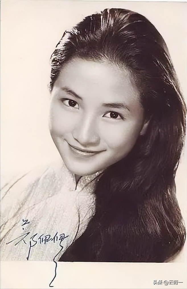 郑佩佩去世原因曝光,患脑部罕见病死后捐赠遗体,周星驰发文悼念-郑佩佩有钱吗