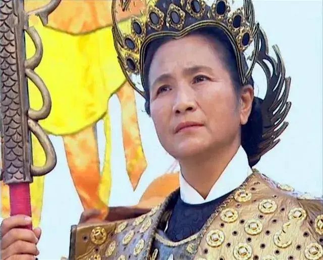 她一走,整个娱乐圈都在怀念-她走了一个多钟头了修改病句