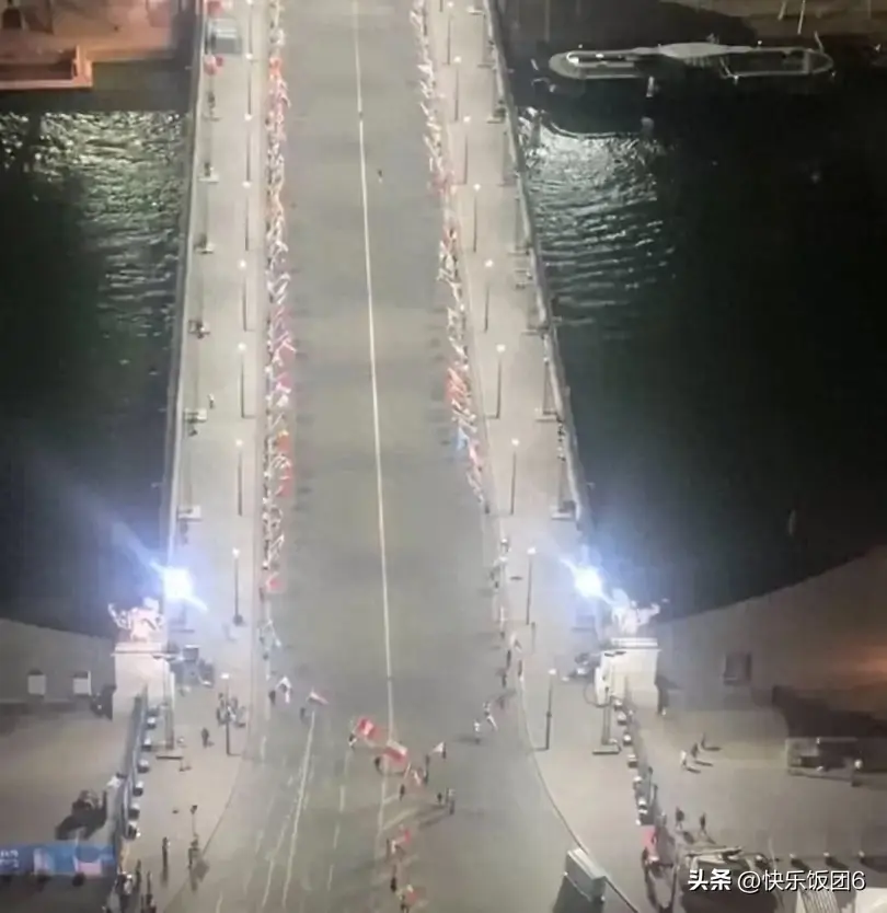 凌晨巴黎埃菲尔铁塔下,奥运会彩排视频流出,现场太震撼了!-巴黎埃菲尔铁塔火灾