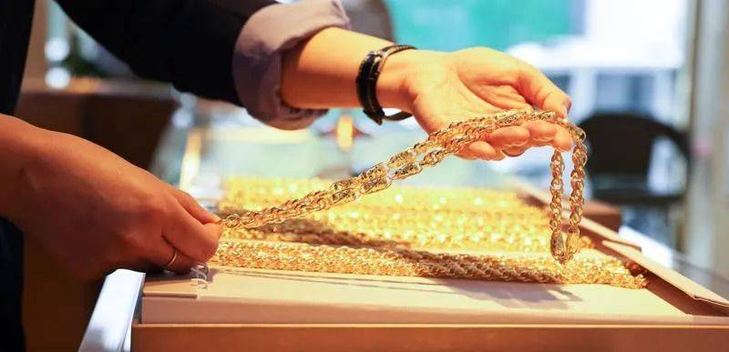 智观天下丨金价短期下行不改长期向好趋势-金价断崖式下跌