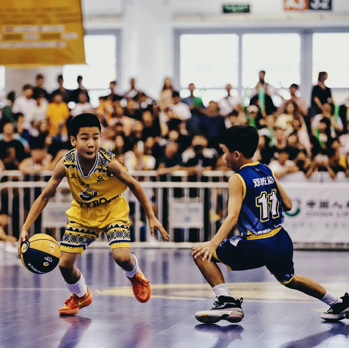 心太黑了,女教练狂扇球员9个耳光,网友们炸开锅,纷纷要求立案-教练打会员11个巴掌