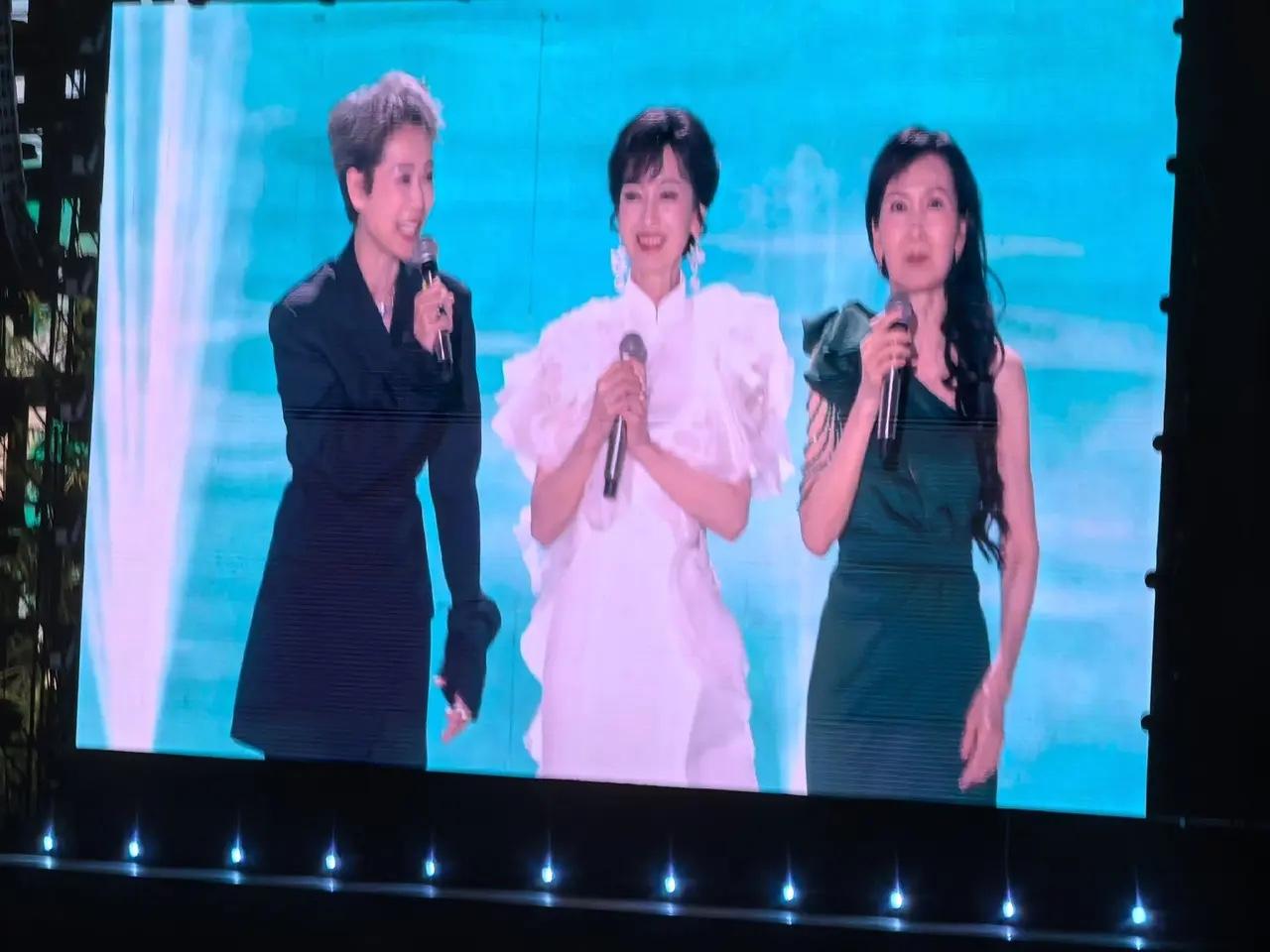 新白娘子传奇30年演唱会,经典重现,续写爱情传奇。-歌曲新白娘子传奇全部歌曲