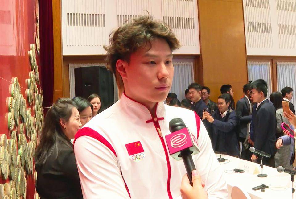 澳大利亚“蛙王”公然威胁覃海洋:一旦你夺得奖牌,我将登台抗议-澳洲绿树蛙