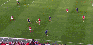 曼联1-2遭阿森纳逆转!新9号破门伤退,滕哈格仍面临内部一大隐患-预测: 曼联 vs 阿森纳 的比分