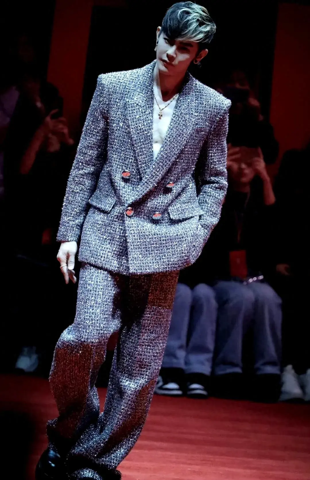 "汪东城逆生长秘籍大公开!内娱男菩萨教你如何‘满40减20’"-汪东城才180吗