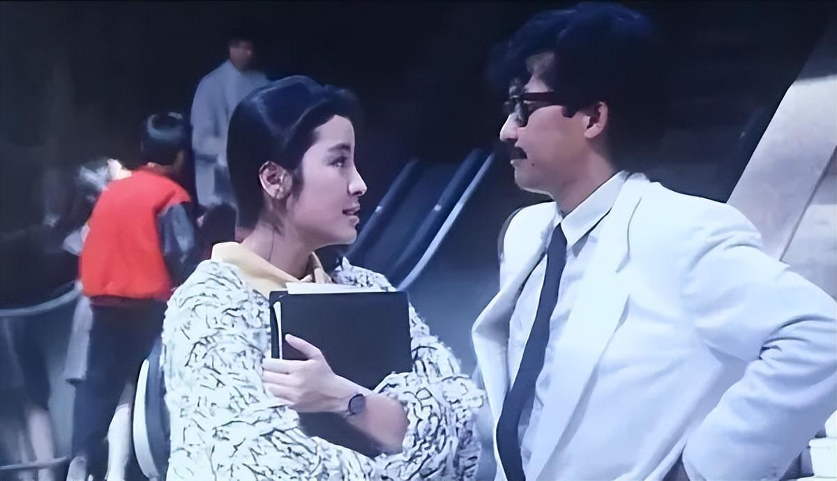 杨紫琼巴黎给跳水冠军颁奖!解说不介绍惹争议,传说原来是真的?-杨紫琼专访