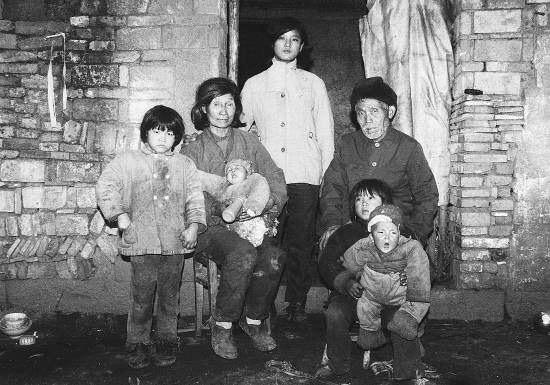 中元节鬼故事汇,我先来一个盖房挖出棺材的故事,一起来吓人啦-中元节鬼视频