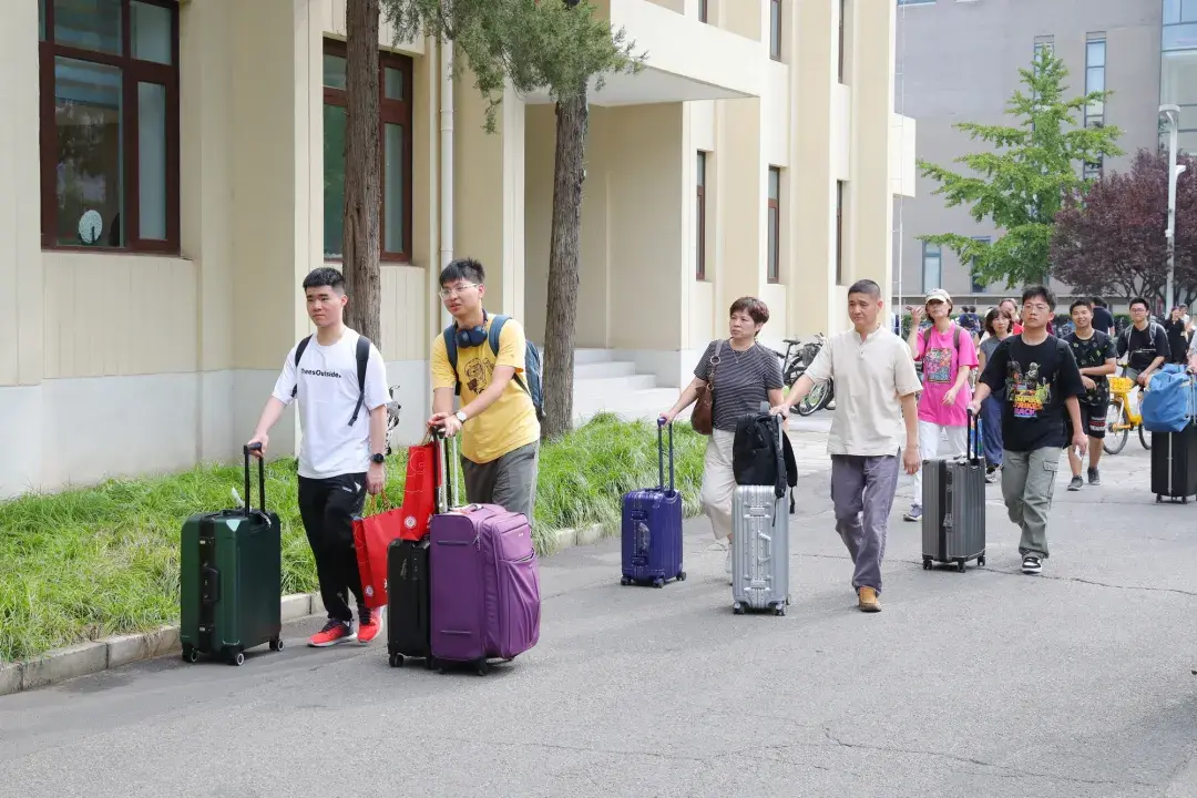 开学啦! 北京大学迎来2024级本科新生(多图)!-2021年北京大学