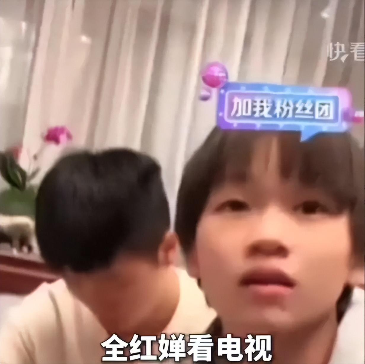 笑死,全红婵看新闻说自己太矮,就这样误入了巨人国,太可爱-全红婵被捧杀