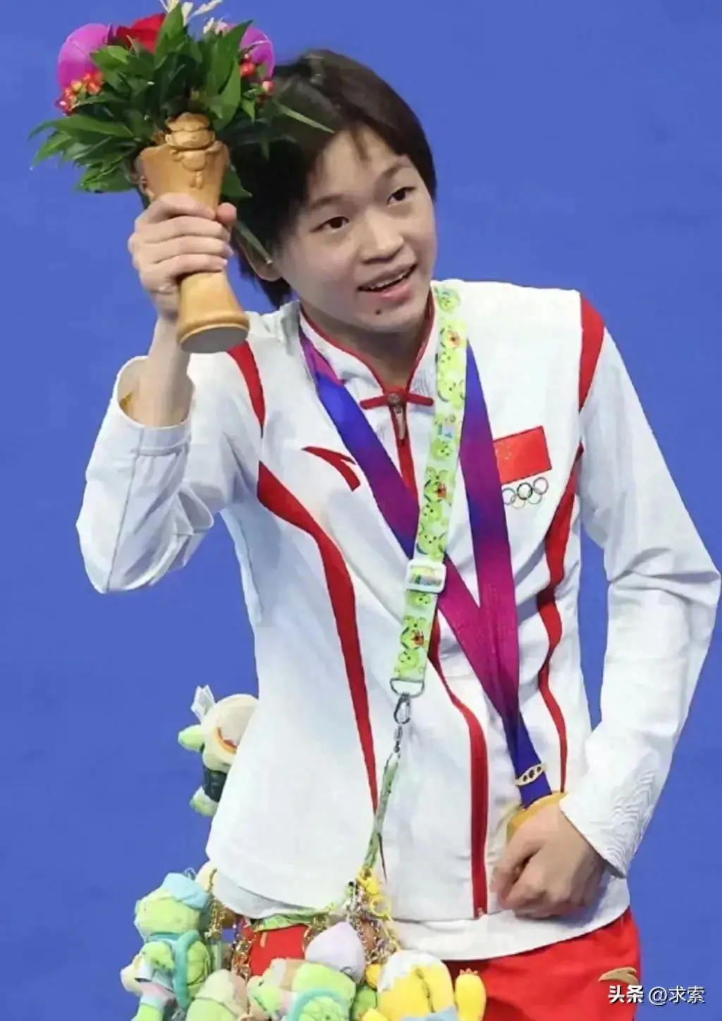 全红婵挂上LV的小乌龟了!LV果然懂她,这只“天价”小乌龟要火了-全红婵惊艳了世界