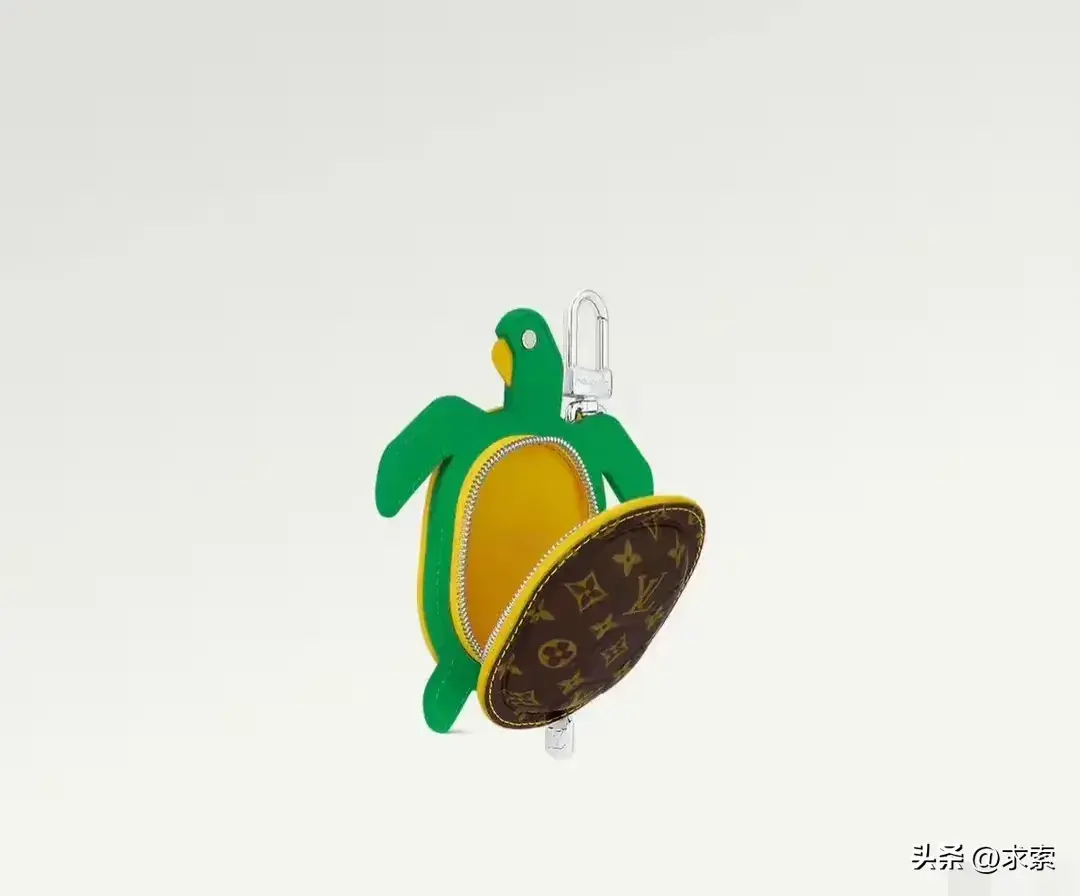 全红婵挂上LV的小乌龟了!LV果然懂她,这只“天价”小乌龟要火了-全红婵惊艳了世界