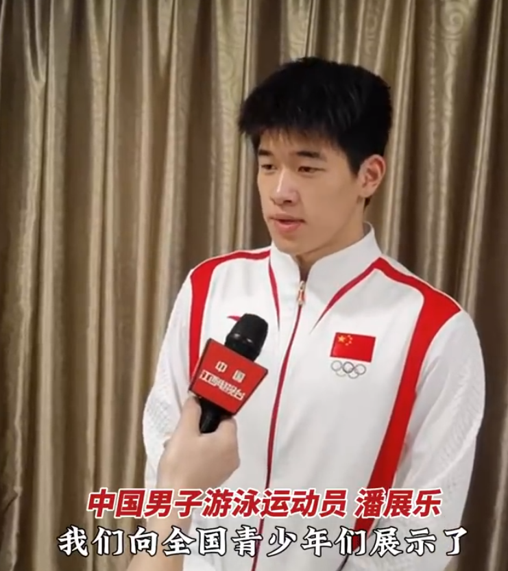 潘展乐言论又火了:拒谈目标怼得记者无话可说 过度清醒让媒体犯难-游泳潘展乐身高