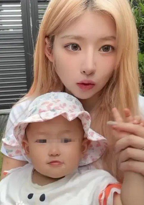 黄一鸣回应想给女儿当网红铺路,称赚钱脚步不能停,网友吵翻了-黄一鸣个人资料简介祖籍