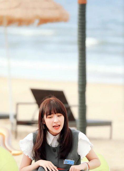 黄一鸣回应想给女儿当网红铺路,称赚钱脚步不能停,网友吵翻了-黄一鸣个人资料简介祖籍